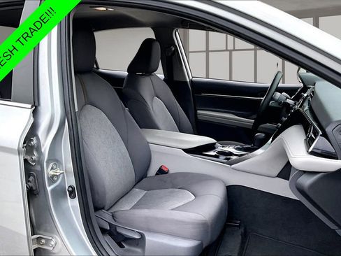 Used 2020 Toyota Camry LE w/ Fleet Convenience Package FWD image 28