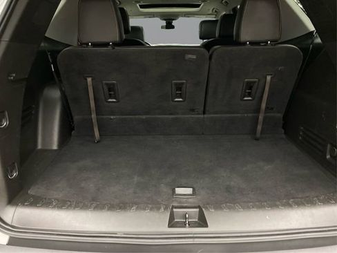 Used 2019 Chevrolet Traverse LT w/ LT Premium Package AWD/4WD image 14