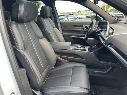 Used 2026 Cadillac Vistiq Sport w/ LPO, Floor Liner Package AWD/4WD image 23