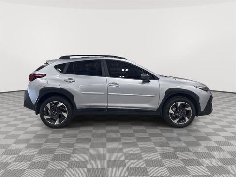 Used 2025 Subaru Crosstrek 2.5i Limited w/ Crosstrek Mirror Package image 9