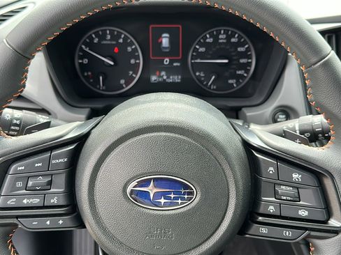 Used 2024 Subaru Crosstrek 2.5i Limited AWD/4WD image 12