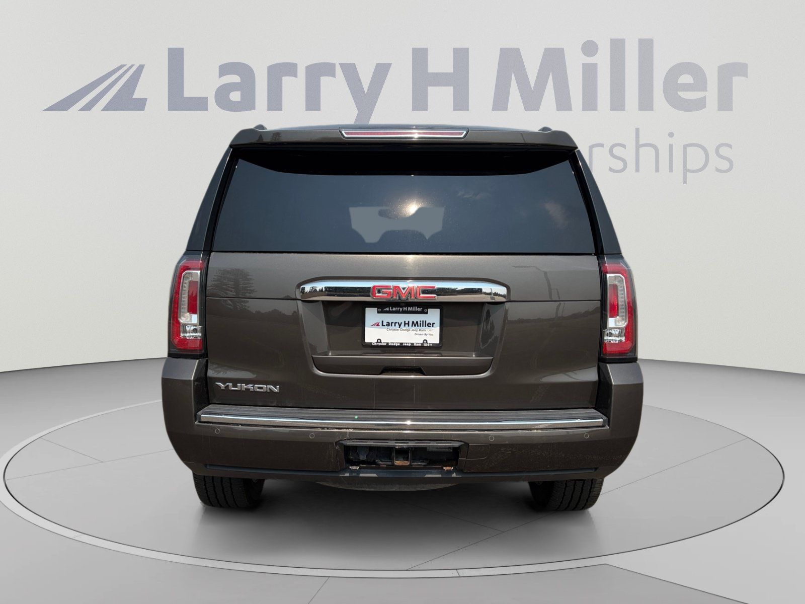Used 2019 GMC Yukon Denali AWD/4WD image 5