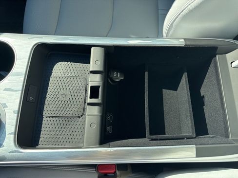 New 2026 Genesis Electrified GV70 image 25