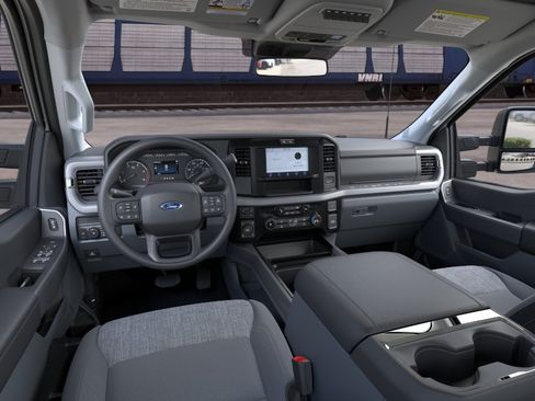 New 2026 Ford F350 XLT w/ FX4 Off-Road Package AWD/4WD image 9