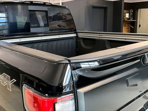 Used 2021 Nissan Titan PRO-4X w/ Pro-4x Convenience Package image 24