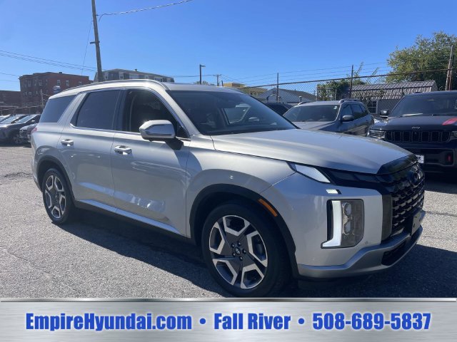 Used 2024 Hyundai Palisade SEL w/ Premium Package AWD/4WD image 2