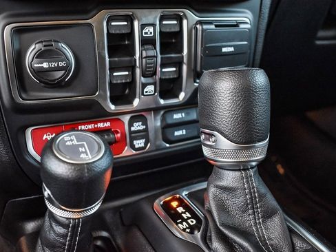 New 2026 Jeep Wrangler Unlimited Rubicon w/ Safety Group image 18