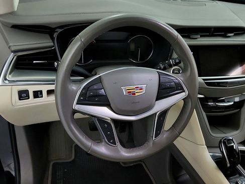 Used 2020 Cadillac XT5 Premium Luxury AWD/4WD image 18