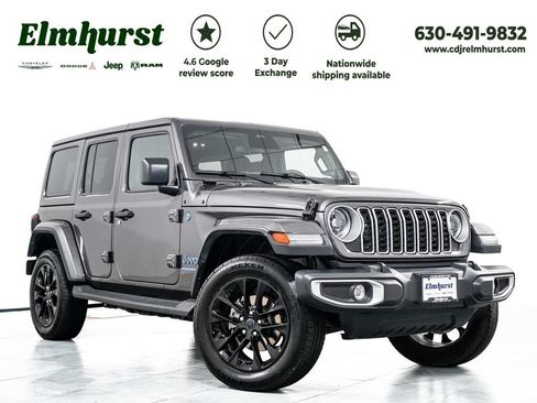 Used 2025 Jeep Wrangler Unlimited Sahara AWD/4WD image 1