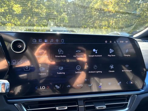 New 2026 Chevrolet Equinox EV LT image 19