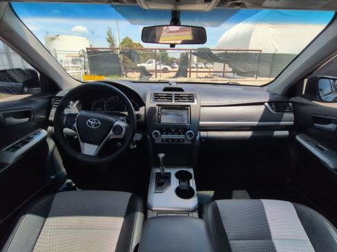Used 2012 Toyota Camry SE FWD image 15