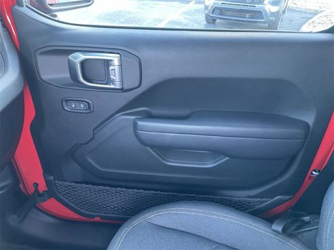 Used 2024 Jeep Gladiator Sport image 20