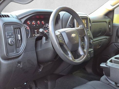 Used 2021 Chevrolet Silverado 1500 Custom RWD image 2