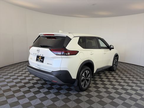 Used 2023 Nissan Rogue SV AWD/4WD image 10