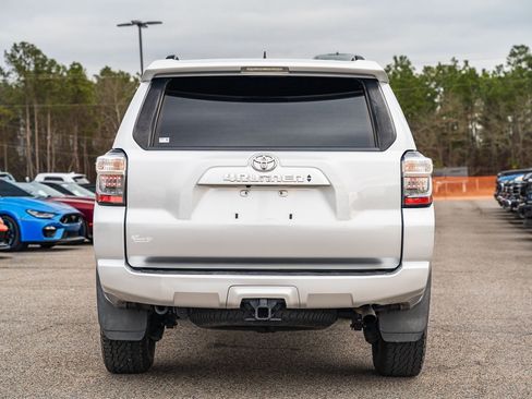 Used 2022 Toyota 4Runner SR5 Premium image 6