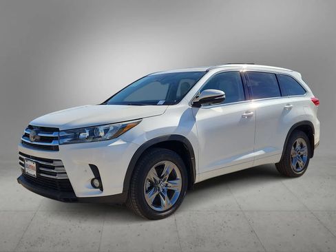 Used 2018 Toyota Highlander Limited Platinum image 1