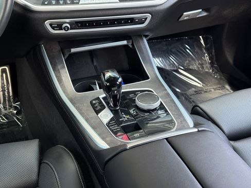Used 2023 BMW X5 xDrive40i w/ M Sport Package AWD/4WD image 39