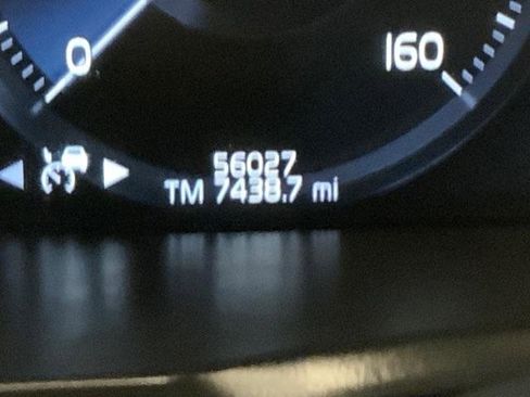 Used 2020 Volvo XC90 T6 Momentum image 27