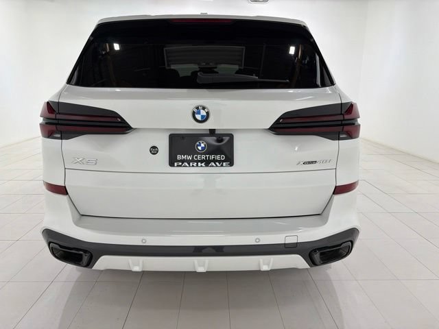 Used 2025 BMW X5 xDrive40i w/ M Sport Package AWD/4WD image 46
