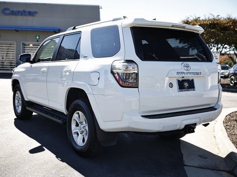Used 2024 Toyota 4Runner SR5 Premium image 5