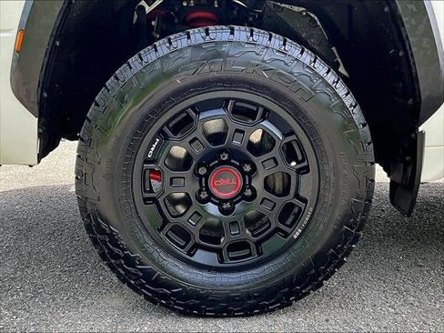 Certified 2022 Toyota Tundra TRD Pro AWD/4WD image 7
