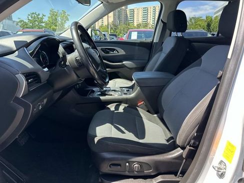 Used 2019 Chevrolet Traverse LT FWD image 22