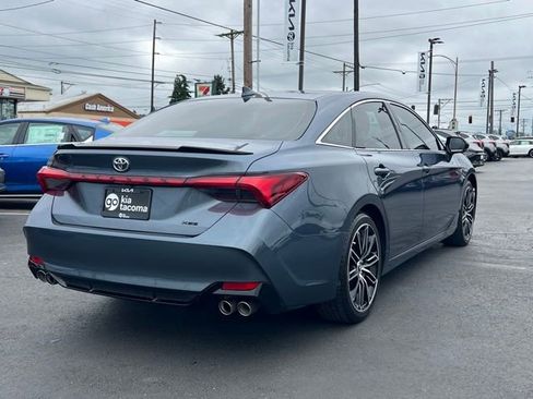 Used 2019 Toyota Avalon XSE w/ All Weather Liner Package FWD image 9