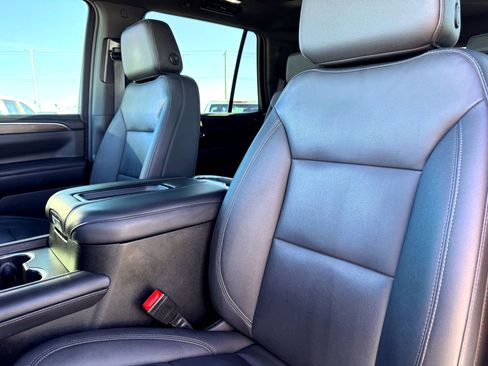 Used 2022 Chevrolet Tahoe Z71 w/ Luxury Package image 13