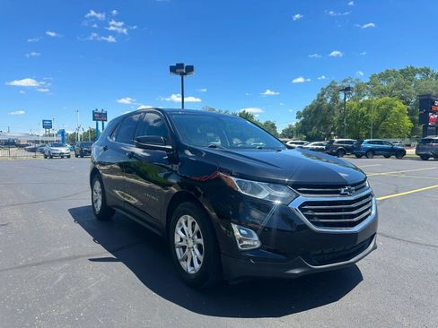 Used 2018 Chevrolet Equinox LT FWD image 3