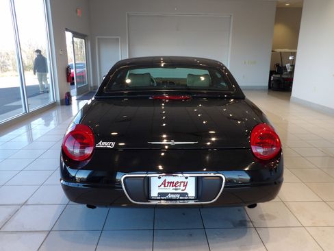Used 2005 Ford Thunderbird image 5