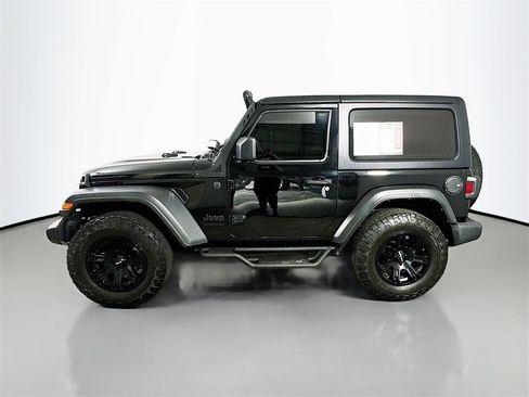 Used 2022 Jeep Wrangler Sport image 5