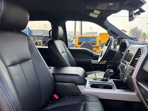 Used 2018 Ford F150 Lariat w/ Equipment Group 502A Luxury AWD/4WD image 10