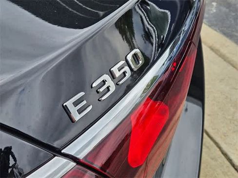 Used 2024 Mercedes-Benz E 350 4MATIC Sedan image 10