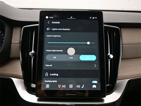 New 2026 Volvo XC90 B6 Ultra image 17