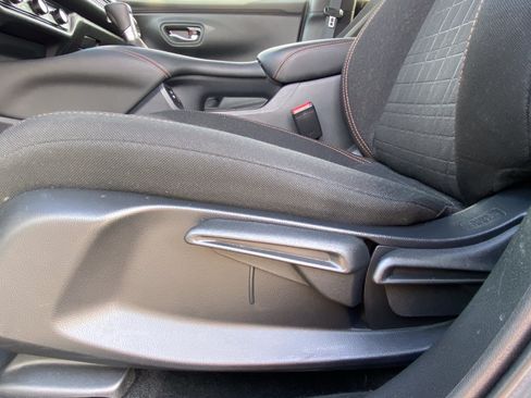 Used 2025 Honda HR-V Sport image 15