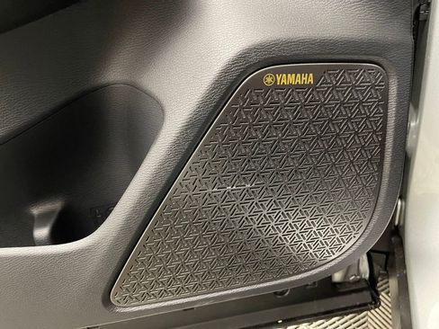 New 2025 Mitsubishi Outlander SE image 20