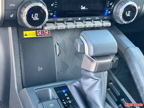 Certified 2025 Toyota 4Runner Limited AWD/4WD image 30