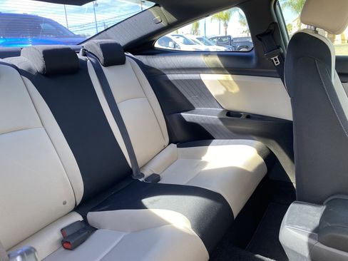 Used 2017 Honda Civic EX-T image 23