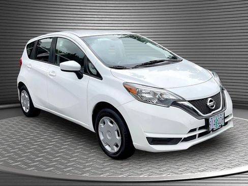 Used 2019 Nissan Versa Note SV FWD image 1