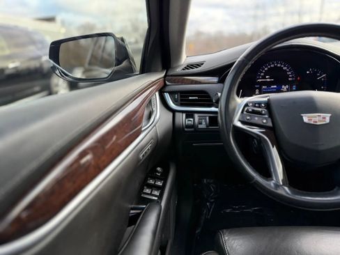 Used 2016 Cadillac XTS Luxury w/ Driver Awareness Package image 19