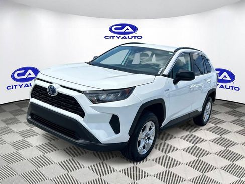 Used 2021 Toyota RAV4 LE AWD/4WD image 10