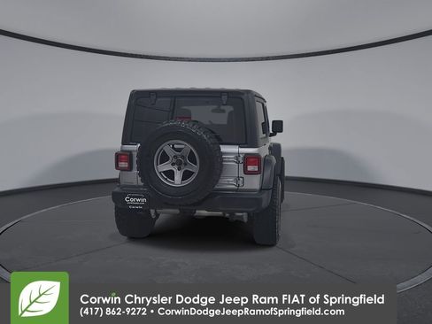 Used 2019 Jeep Wrangler Sport AWD/4WD image 12