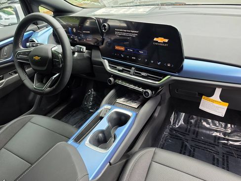 New 2026 Chevrolet Equinox EV LT AWD/4WD image 10