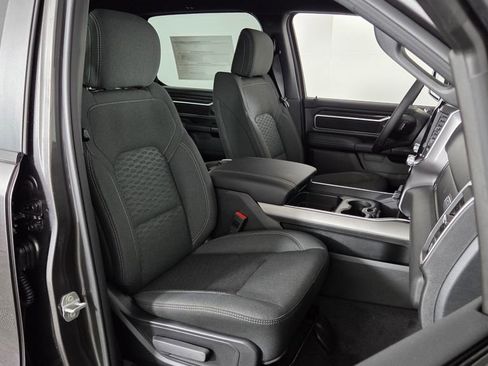 New 2026 RAM 1500 4x4 Crew Cab image 33