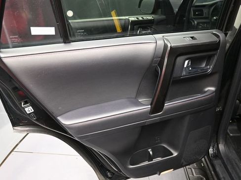 Used 2024 Toyota 4Runner TRD Off-Road Premium AWD/4WD image 16