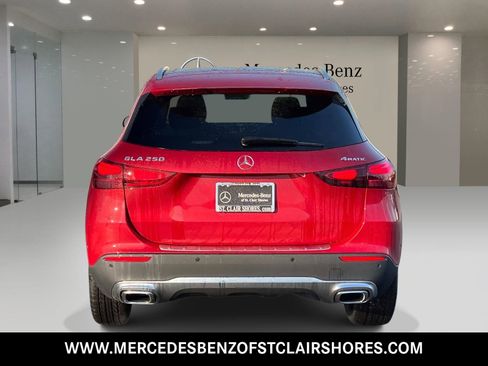 New 2026 Mercedes-Benz GLA 250 4MATIC image 5