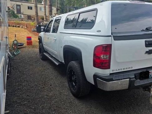 Used 2010 Chevrolet Silverado 2500 LTZ AWD/4WD image 6