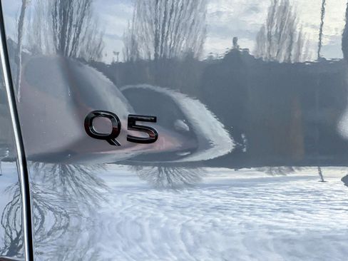 New 2025 Audi Q5 Premium Plus image 26