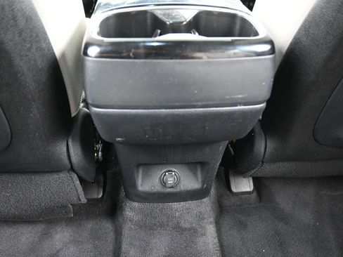 Used 2022 Kia Telluride EX w/ EX Premium Package image 40