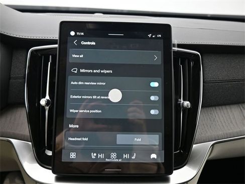 New 2026 Volvo XC90 B6 Ultra image 18